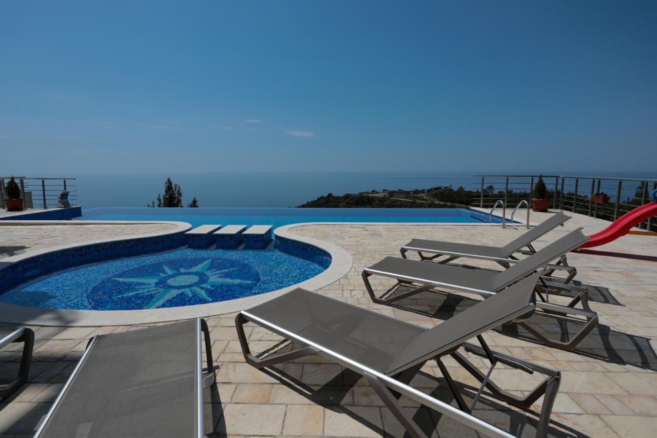 Altezza Apt W/sea View + Shared Pool + Free Parking Lägenhet