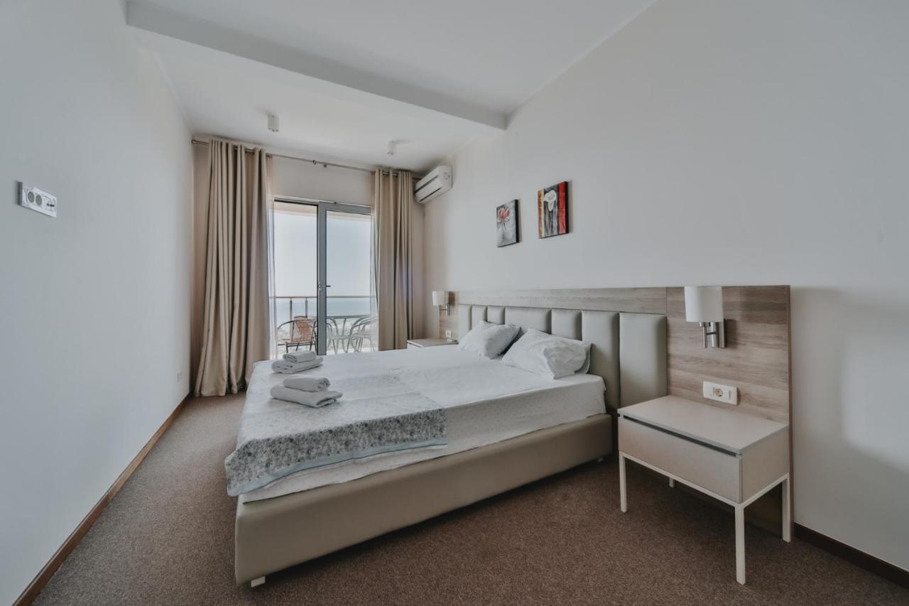 Altezza Apt W/sea View + Shared Pool + Free Parking Budva