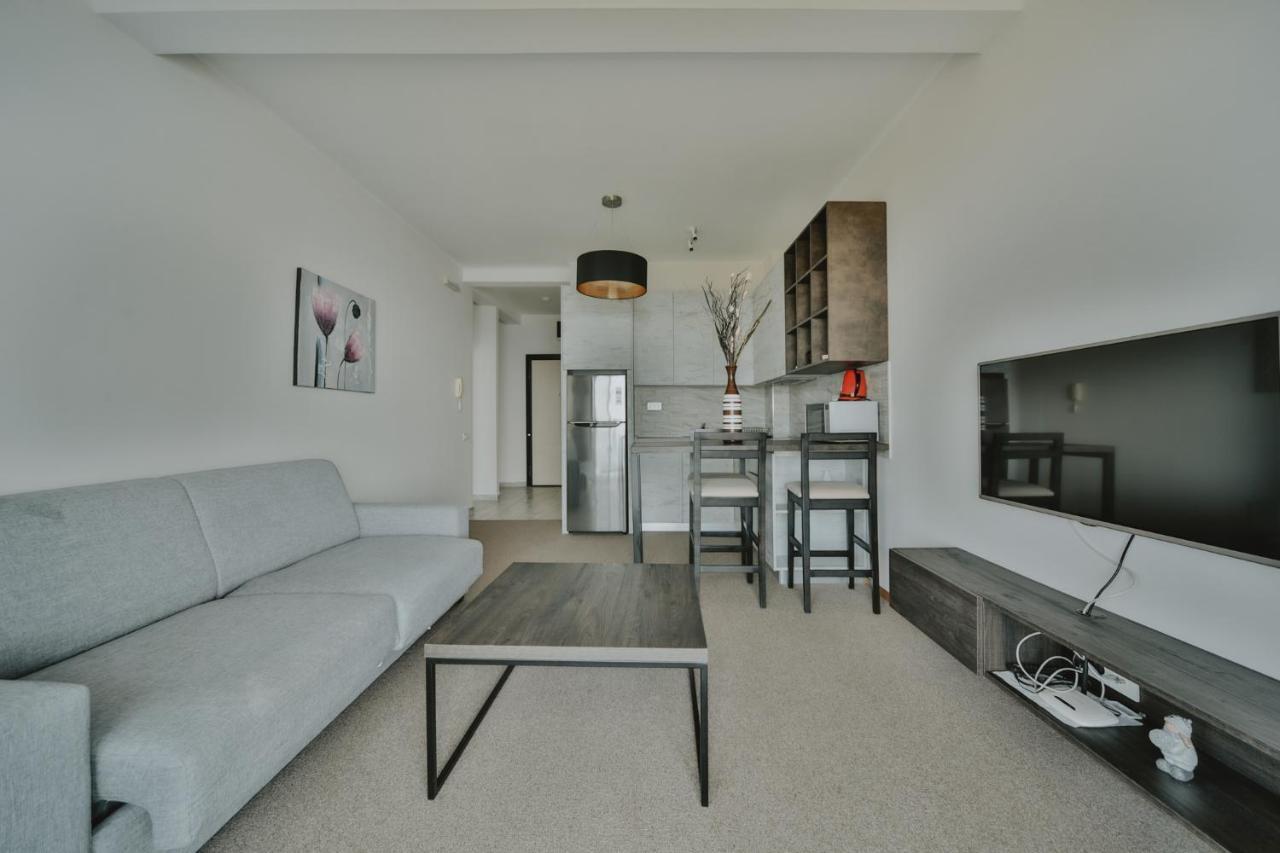 Lägenhet Altezza Apt W/sea View + Shared Pool + Free Parking