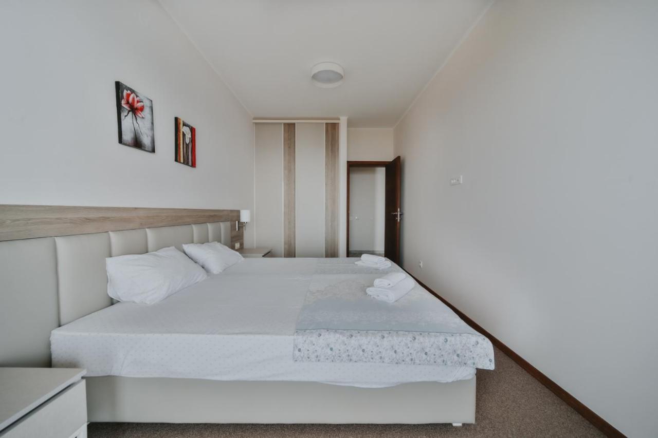 Lägenhet Altezza Apt W/sea View + Shared Pool + Free Parking