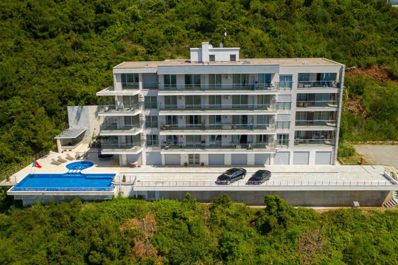 Altezza Apt W/sea View + Shared Pool + Free Parking Lägenhet