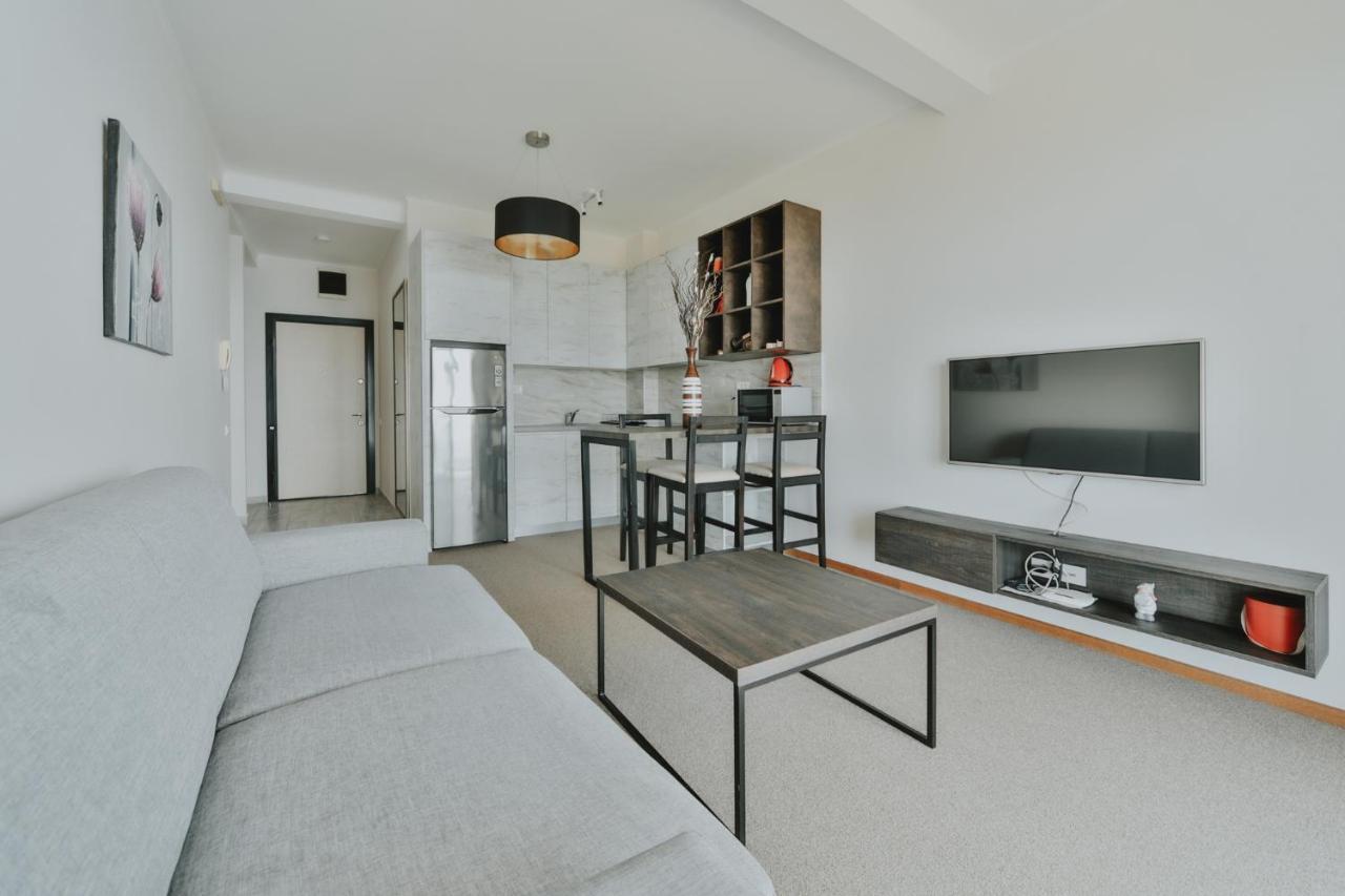 Altezza Apt W/sea View + Shared Pool + Free Parking Budva