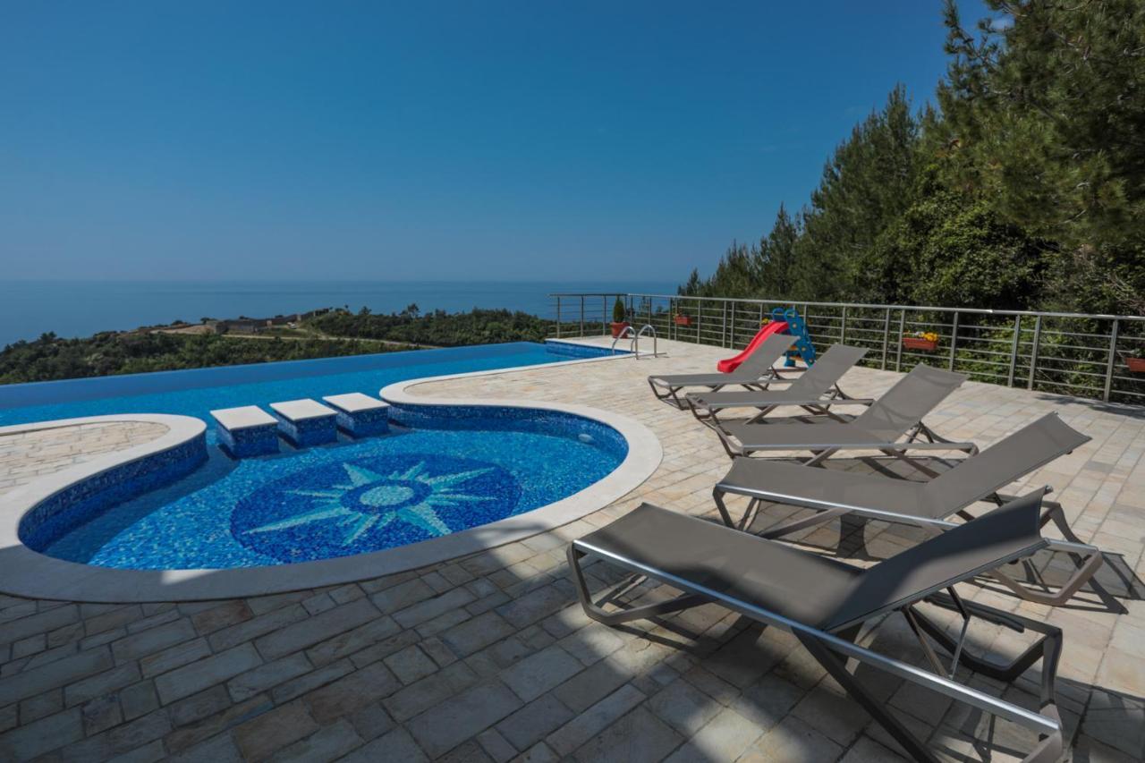 Lägenhet Altezza Apt W/sea View + Shared Pool + Free Parking