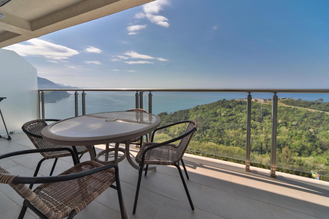 Altezza Apt W/sea View + Shared Pool + Free Parking Budva