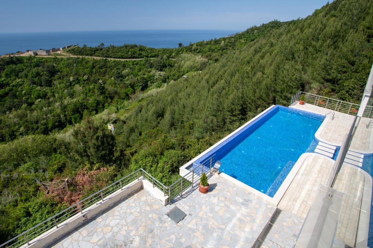 Altezza Apt W/sea View + Shared Pool + Free Parking